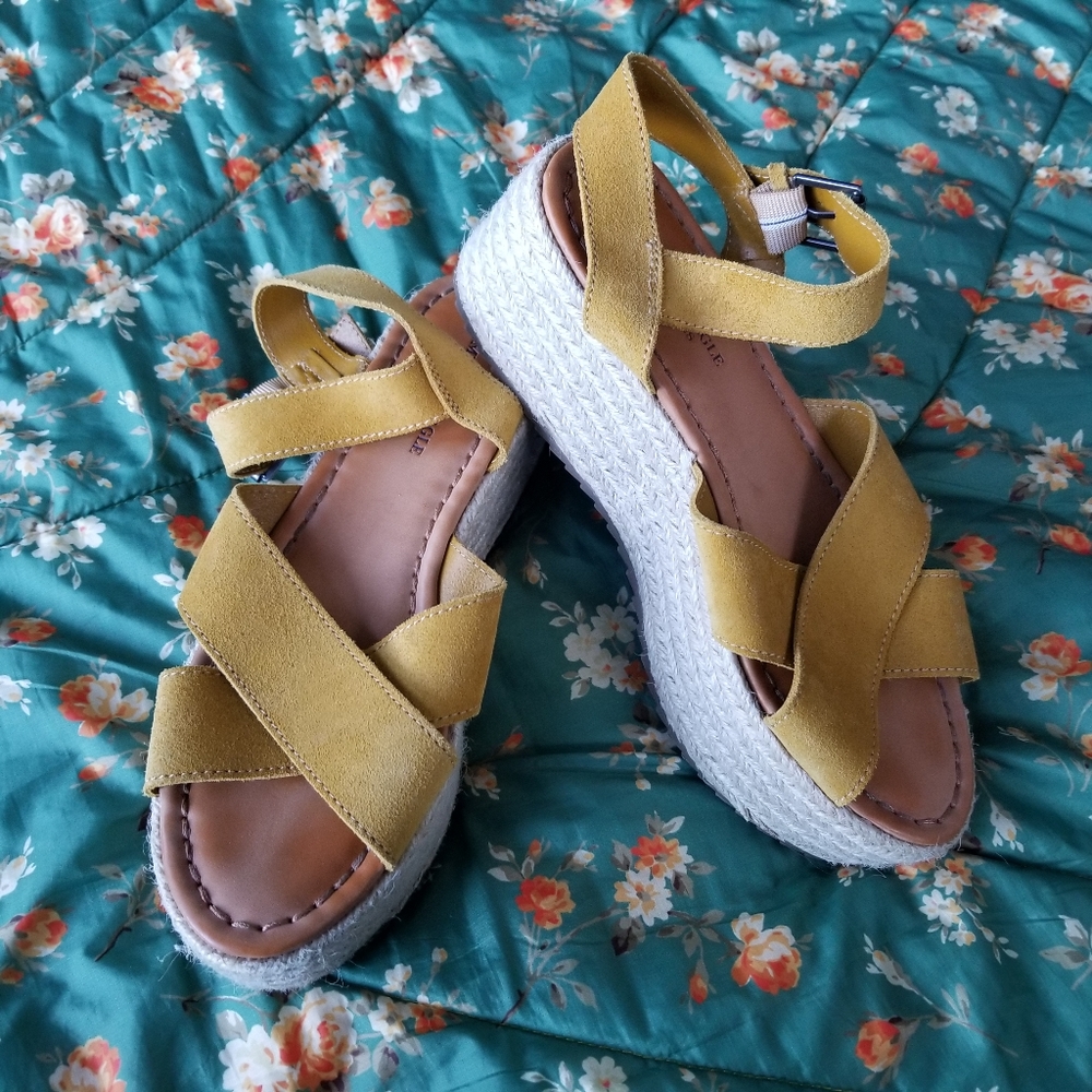 American eagle platform sandals
